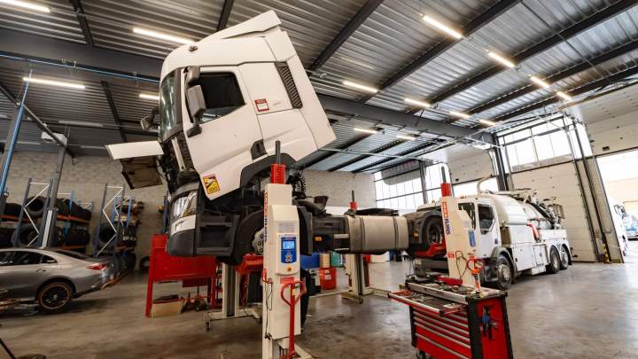 Entretien moteur poids lourds Le Coudray-Montceaux