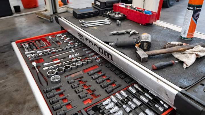 Garage poids lourds - Coudray-Montceaux