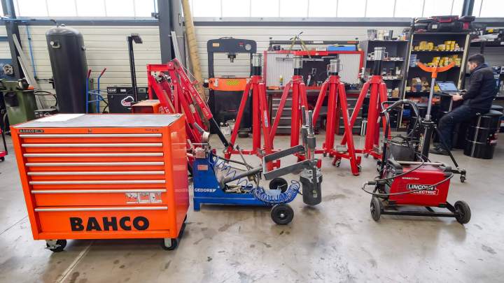 Garage poids lourds - Coudray-Montceaux